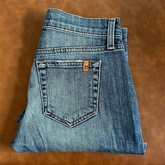 Joes Jeans 5” Inseam Mid Rise Shorts Size 24 - Picture 3 of 16